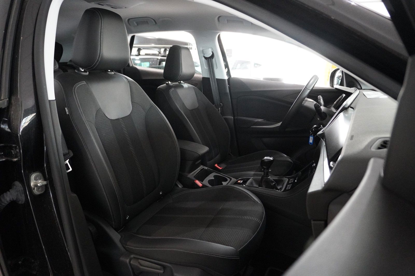 Fahrzeugabbildung Opel Grandland (X) 1.2T GS SPORT NAVI/LED/VIRT./DAB+