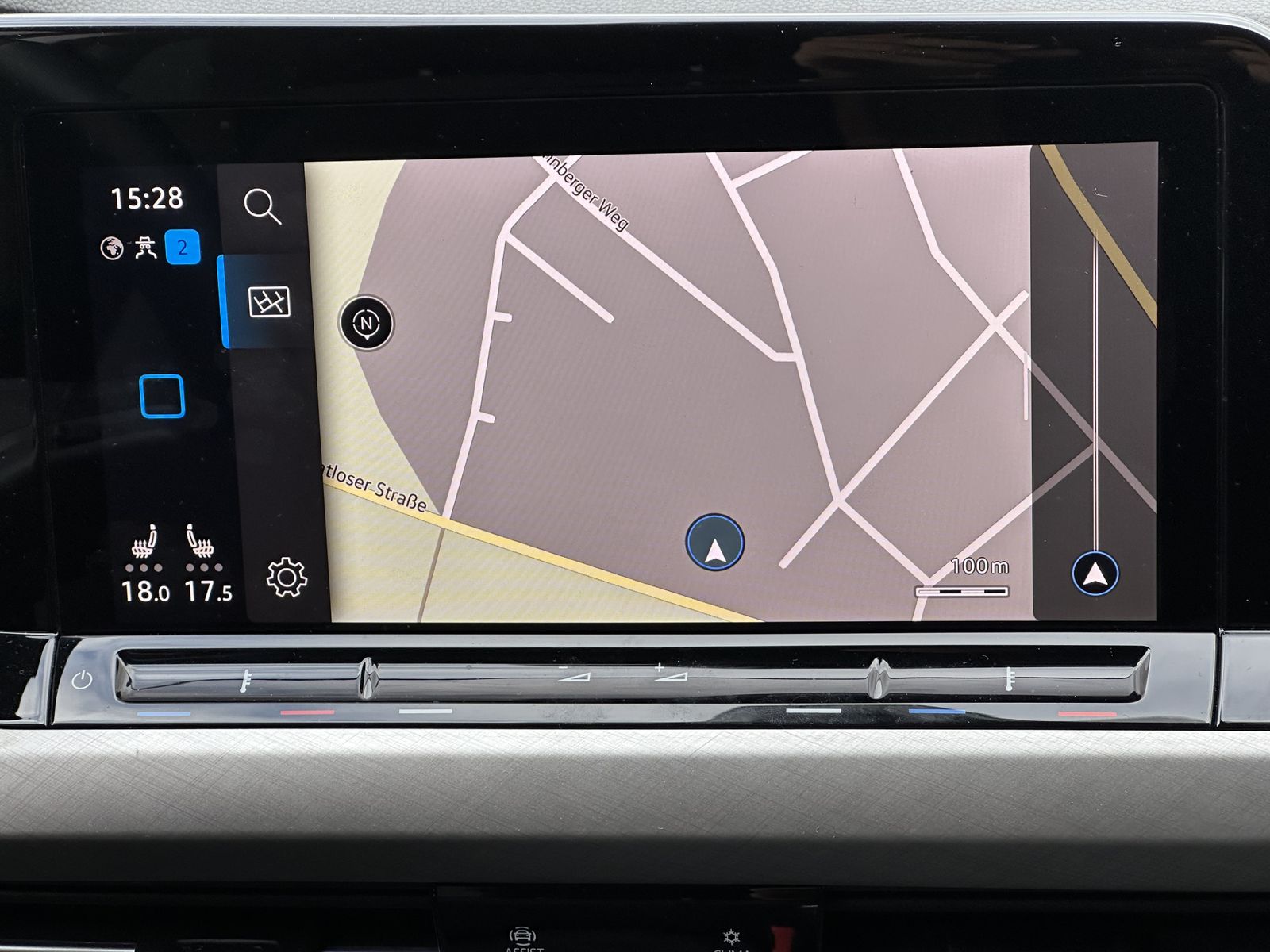 Fahrzeugabbildung Volkswagen Golf Variant 2.0 TDI Life NAV+LED+ACC+PP+SHZ+1HD