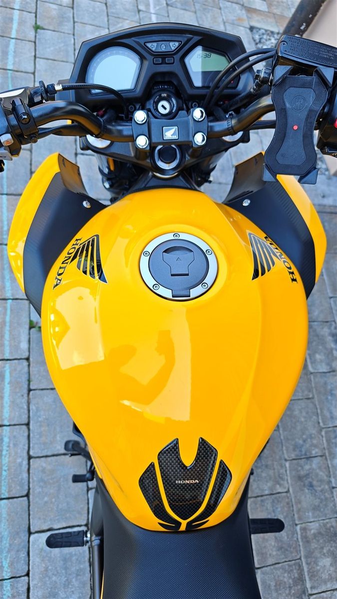 Fahrzeugabbildung Honda CB650F CB650FA Bee Yellow