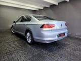 Volkswagen Passat 2.0 TDI HIGHLINE, DSG, NAVI, ACC, R-KAM - Volkswagen Passat: Scheckheftgepflegt, Limousine