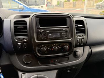 Opel Vivaro - 12