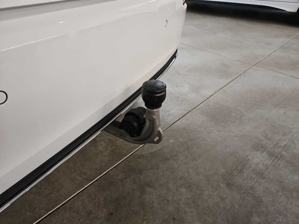 Fahrzeugabbildung Mercedes-Benz A 180 Progressive AHK Navi LED SHZ SpurH KAM DAB