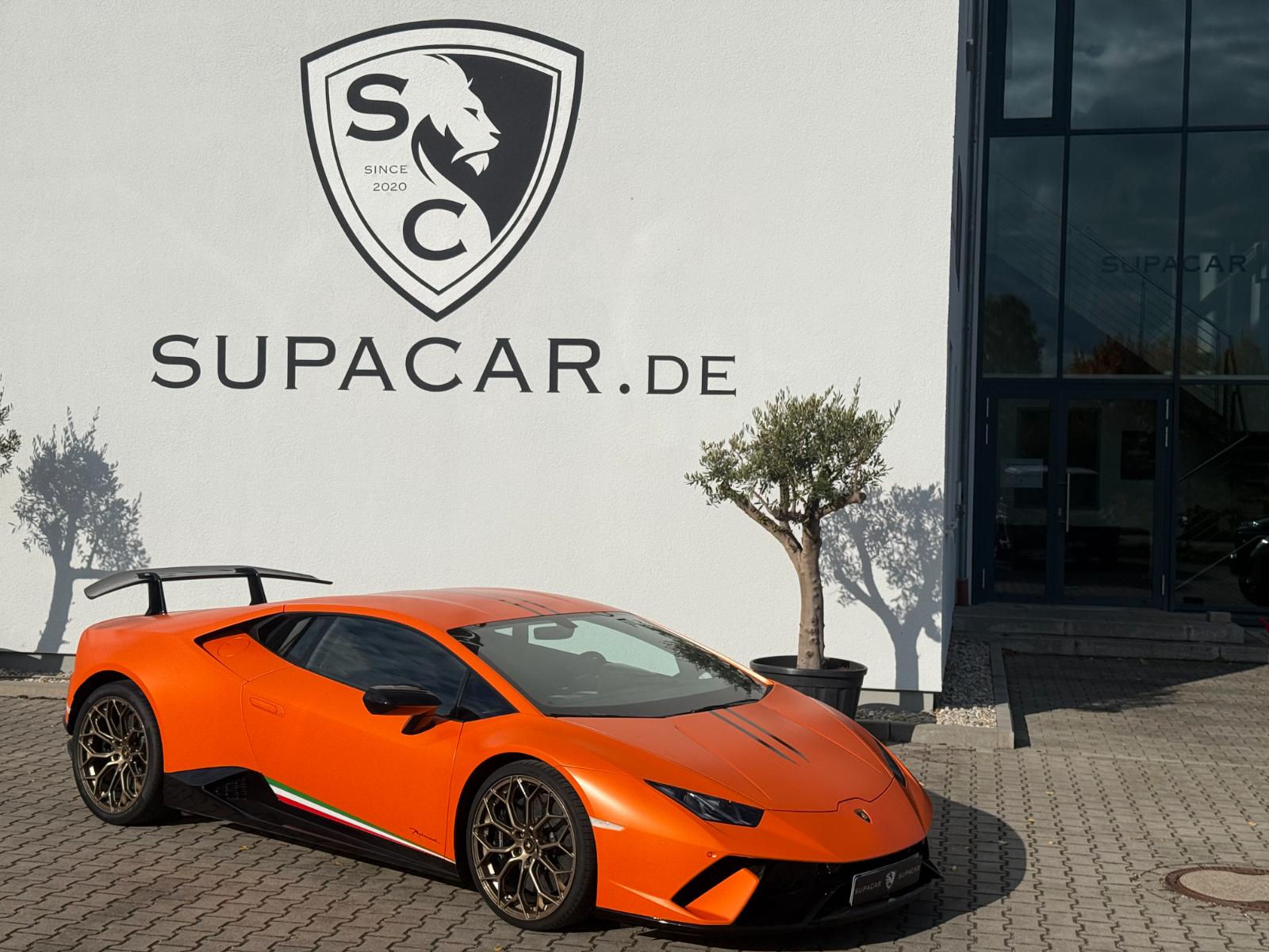 showroom-image-top