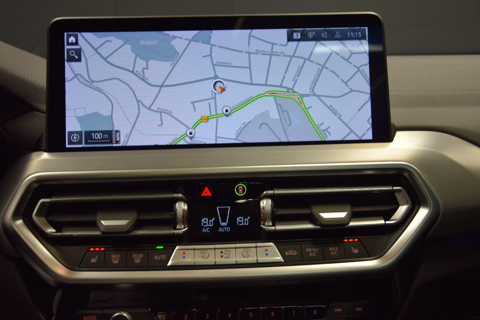 Fahrzeugabbildung BMW X4 xDrive 30 d M Sport ACC Pano Leder AHK STHZ