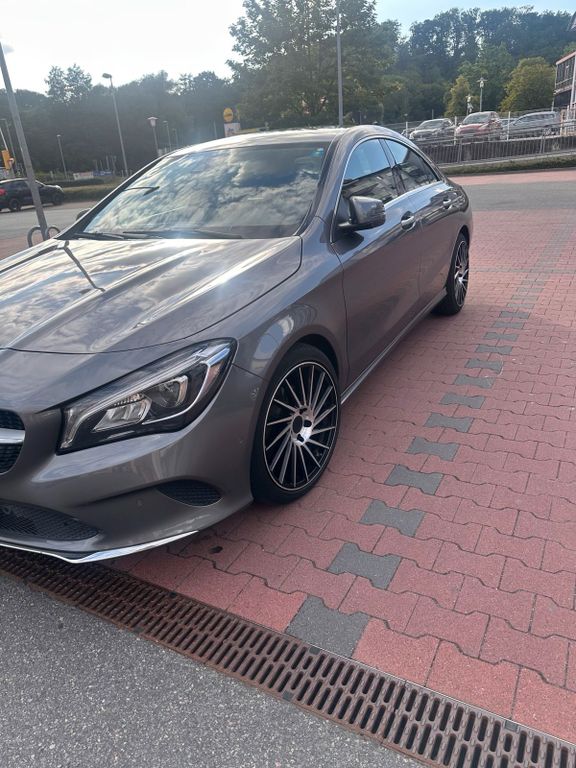 Image of Mercedes-Benz CLA 200 Shooting Brake