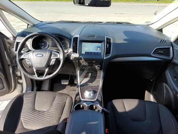 Ford S-Max - 8