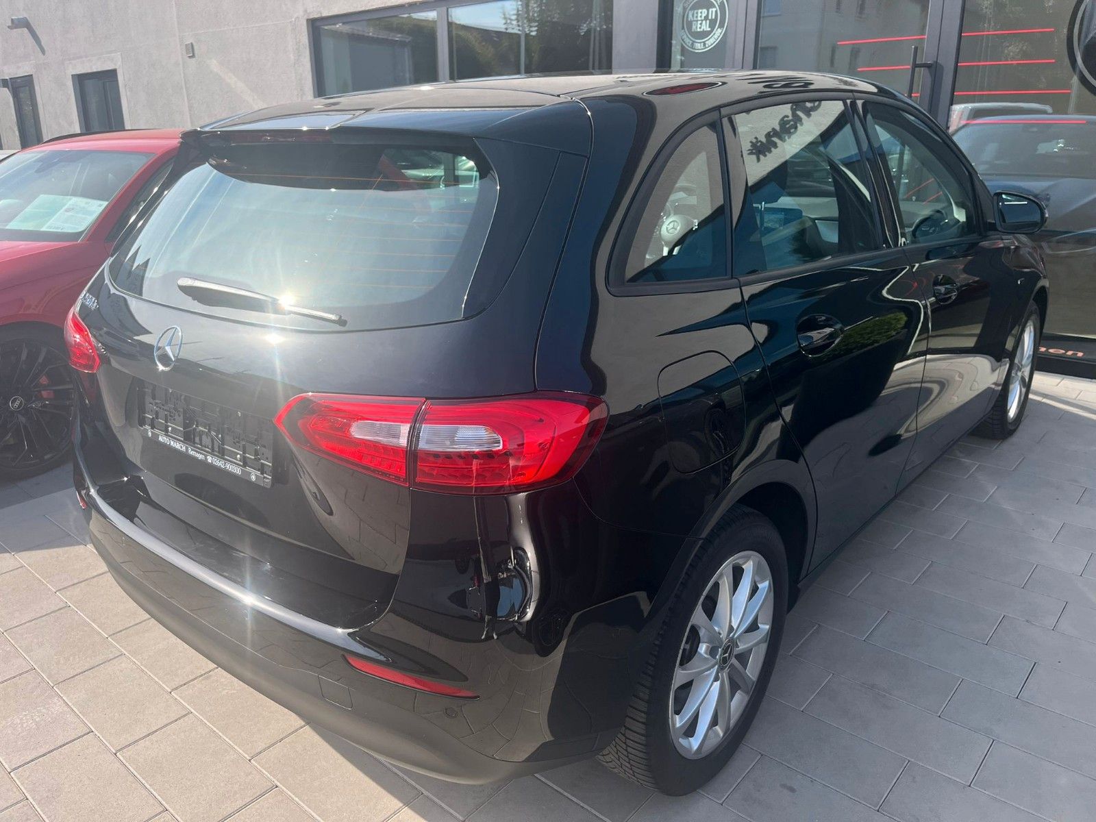 Fahrzeugabbildung Mercedes-Benz B 250 B -Klasse B 250 e