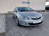 Opel Astra J Sports Tourer Innovation* Neu TÜV * - Opel Astra aus 2011: Sports Tourer