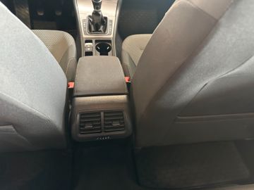 Volkswagen Golf VII *ISOFIX*A-HOLD*KLIMA*
