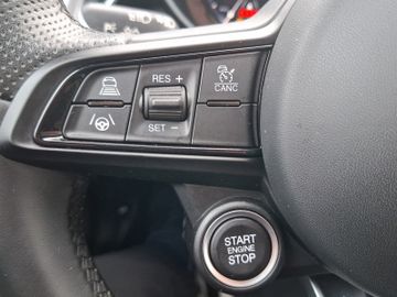 Alfa Romeo Giulia Veloce Q4 2.0 Turbo 16V Kam.+KeyLess+SHZ