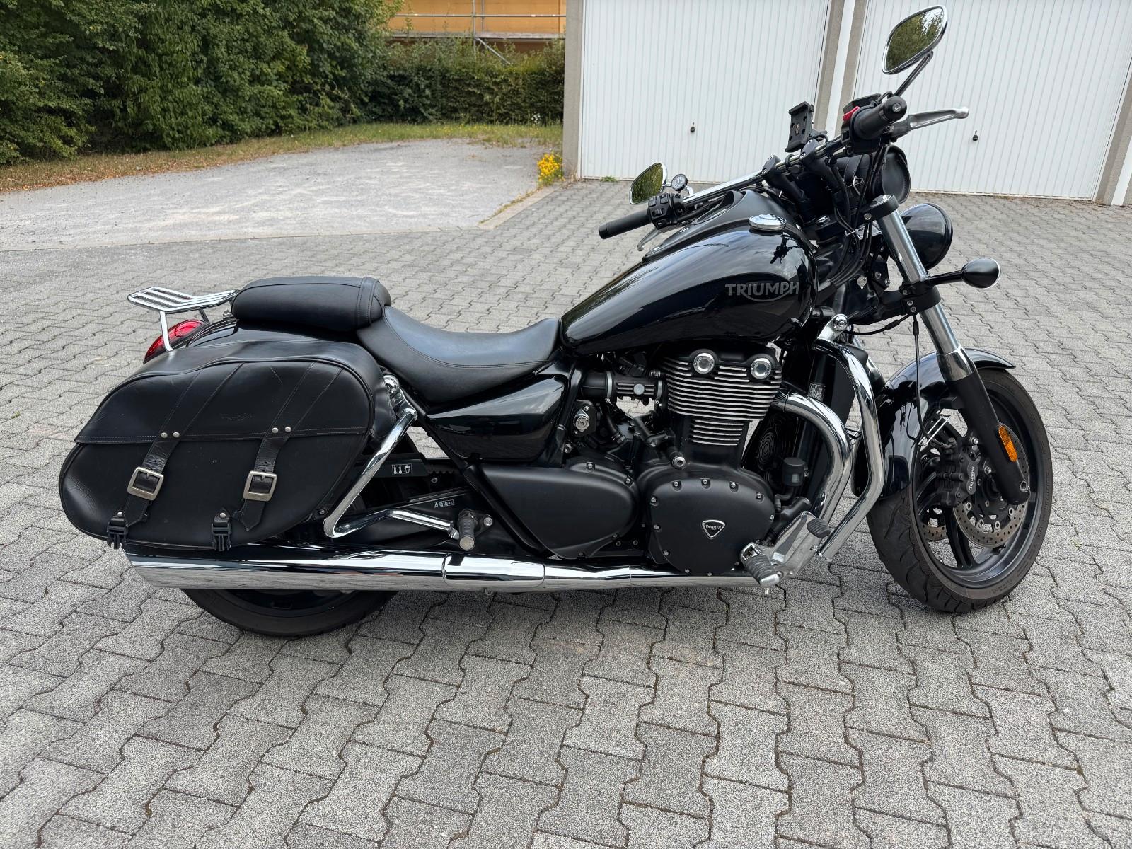 Triumph Thunderbird Storm 1700