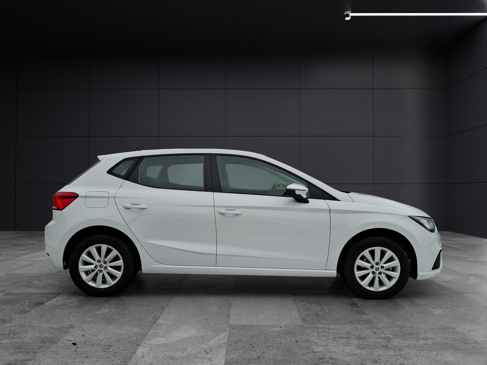 Fahrzeugabbildung SEAT Ibiza TSI Style LED Navi GRA RFK SH LM