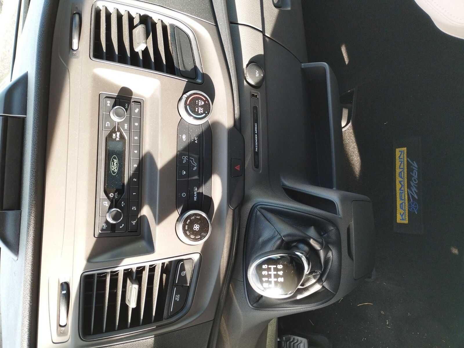 Fahrzeugabbildung Karmann Dexter 4x4 DE 560 AW Markise, Rückfahrkamera