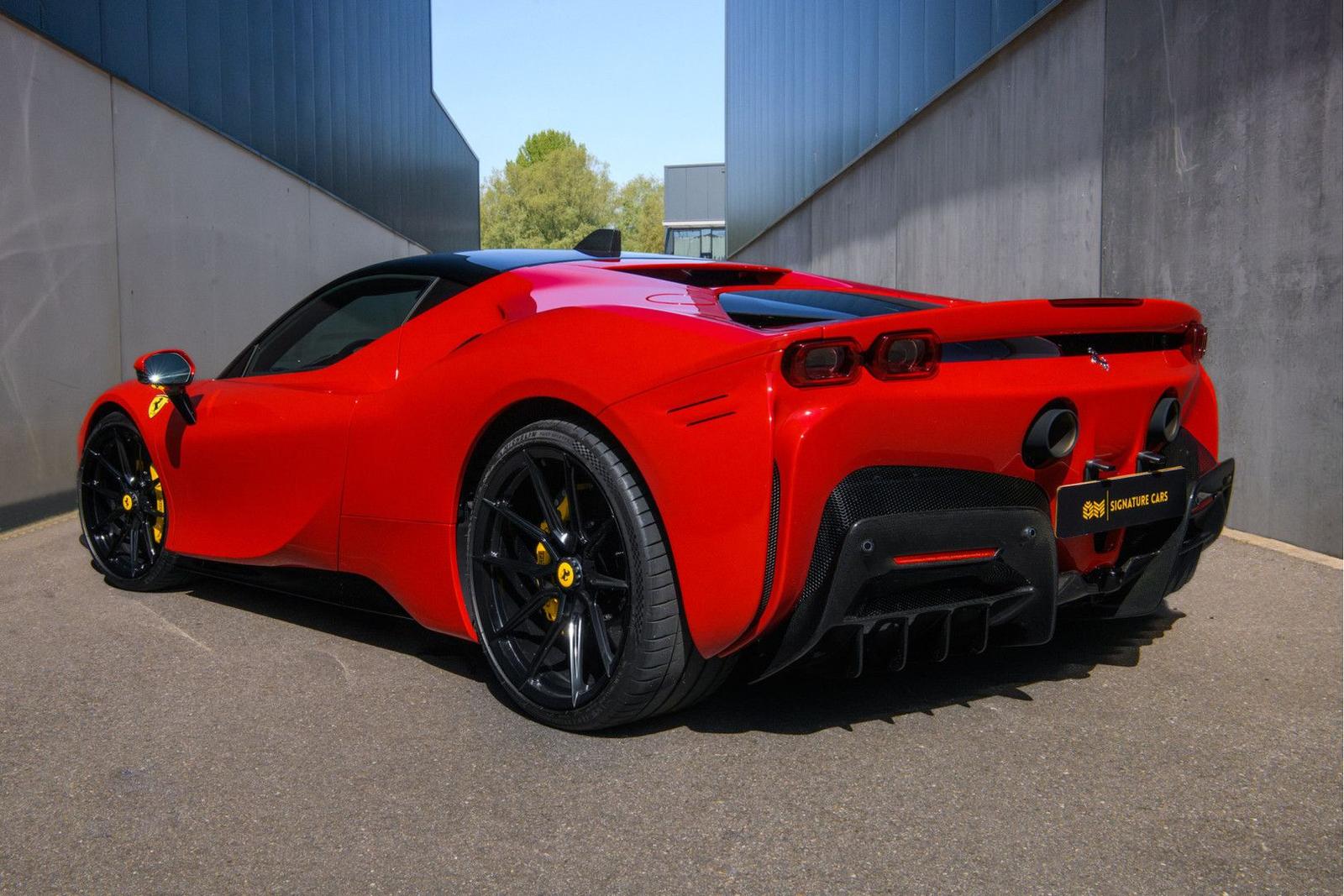 Ferrari SF90 Stradale 4.0 V8 Novitec wheels | Front Axle