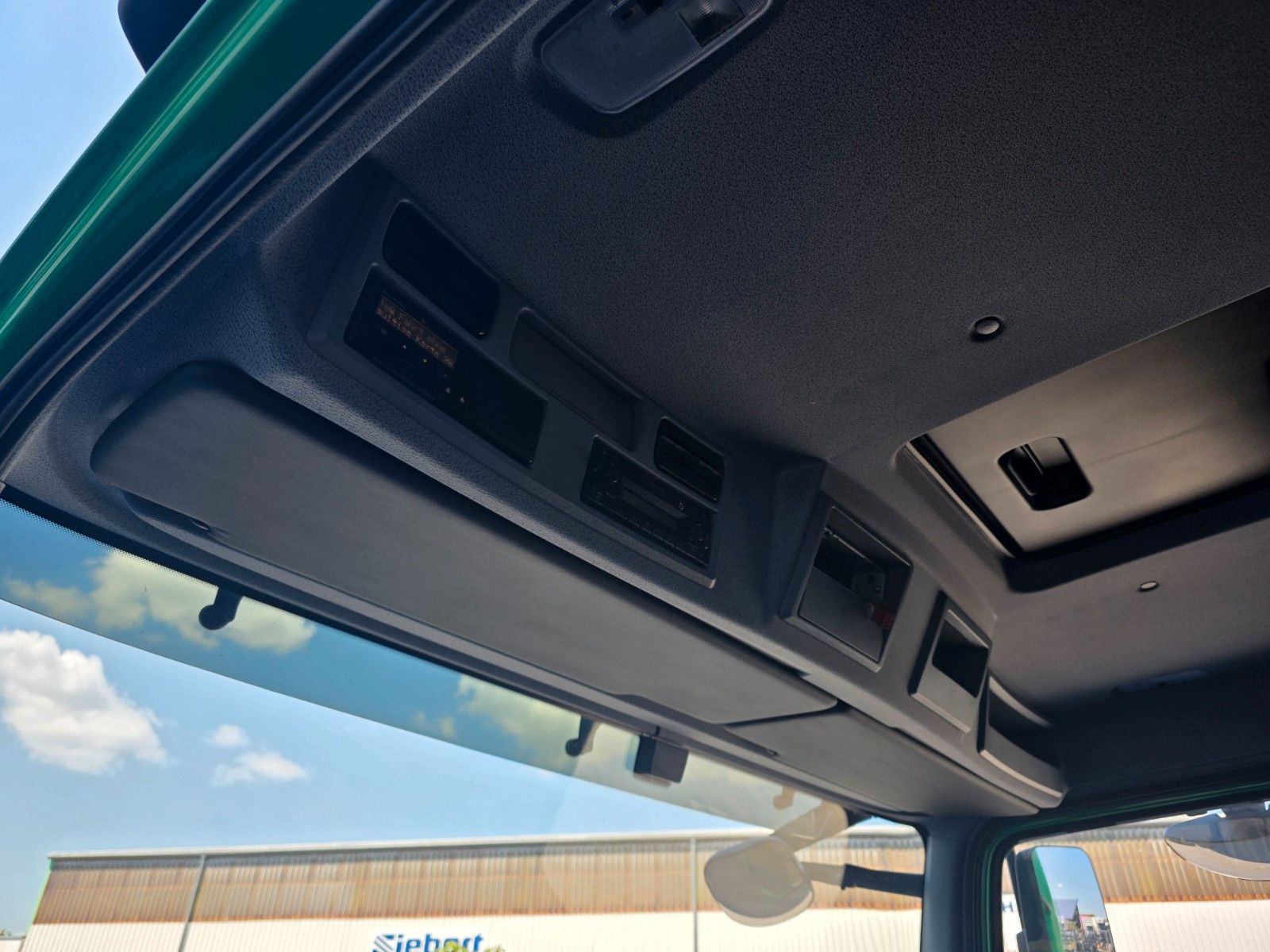 Fahrzeugabbildung Mercedes-Benz Atego 1524 L 4x2 LBW Palfinger 2.000kg Tür Klima