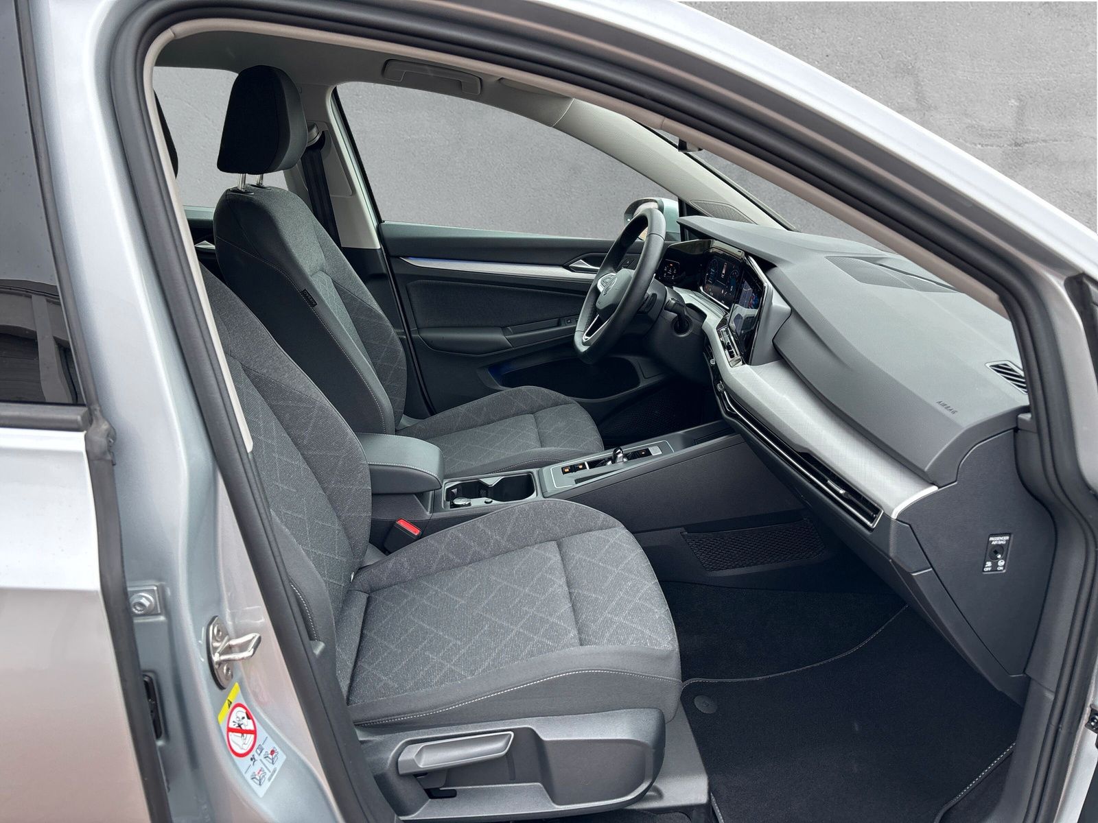 Fahrzeugabbildung Volkswagen Golf Variant 2.0 TDI Life ACC Navi AppConnect SH