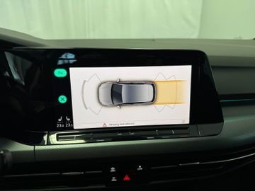 Volkswagen Golf VIII Lim. Active eTSI AT LED Navi SH