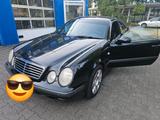 Mercedes-Benz CLK 200 - Mercedes-Benz CLK-Klasse: Limousine