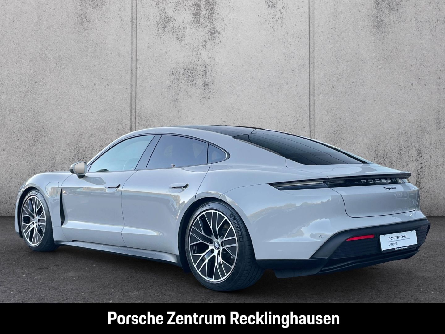 Porsche Taycan Surround-View BOSE Luftfederung 20-Zoll foto 3
