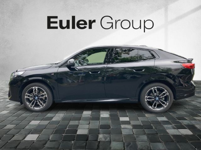 BMW iX2 - Bild 2