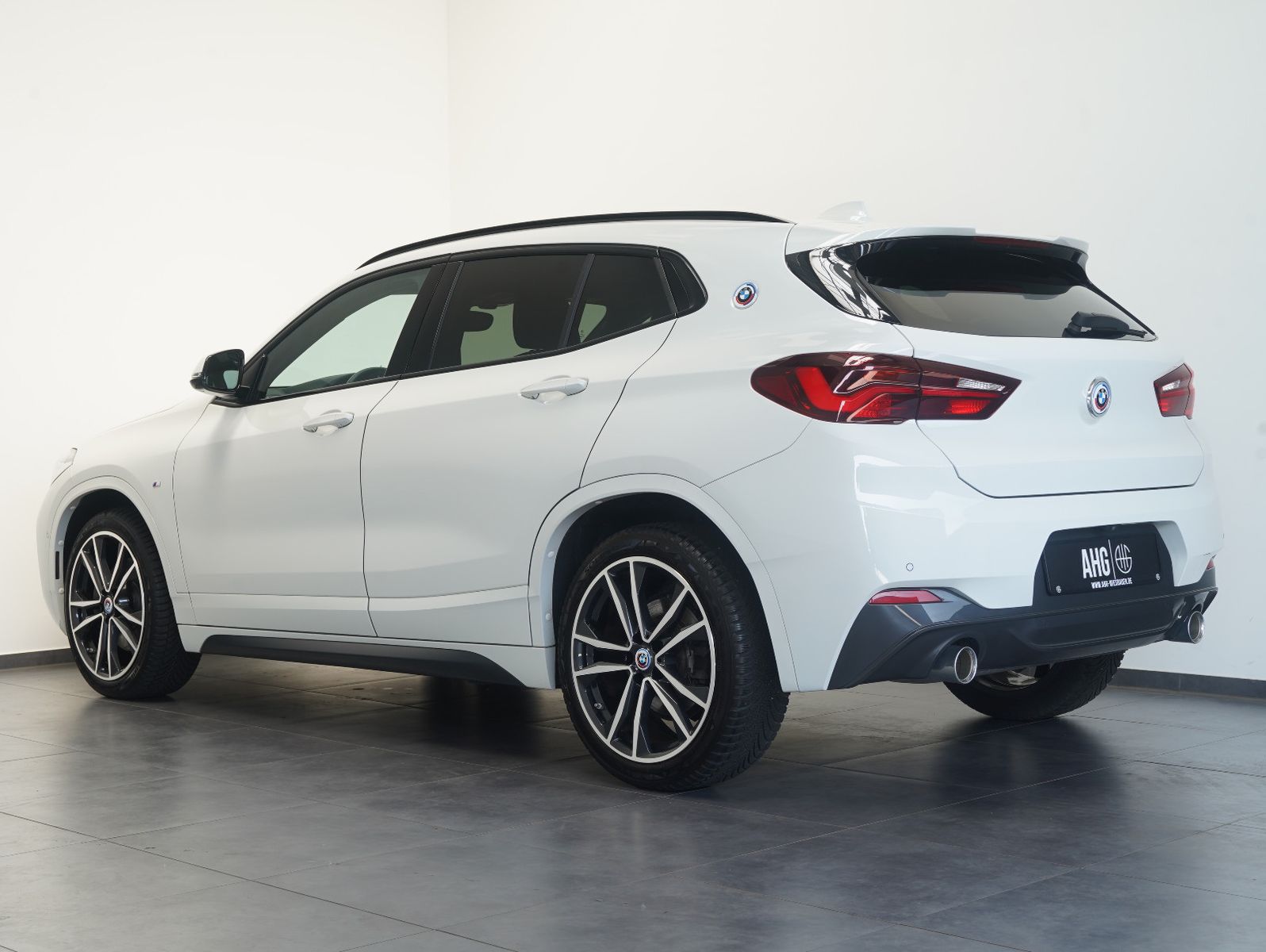Fahrzeugabbildung BMW X2 sDrive 20 i M Sport LED/HEADUP/KEYLESS/KAMERA