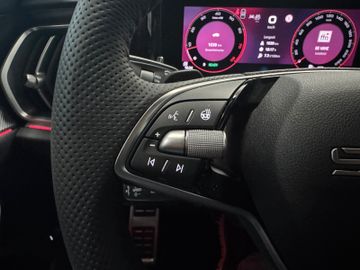 Fahrzeugverkauf 18 Skoda Kodiaq 1.5 TSI Sportline AHK*Panodach*Matrix*