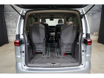 Volkswagen T7 Multivan - 12