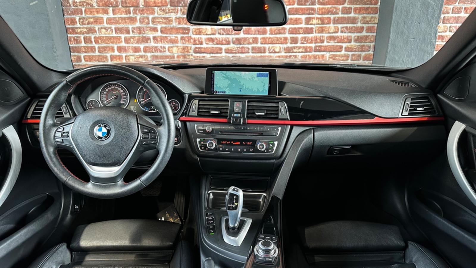 BMW 335i Hybrid | 306 ch | BVM | Cuir | Caméra | Sièges électriques | Sièges chauffants | Toit ouvrant