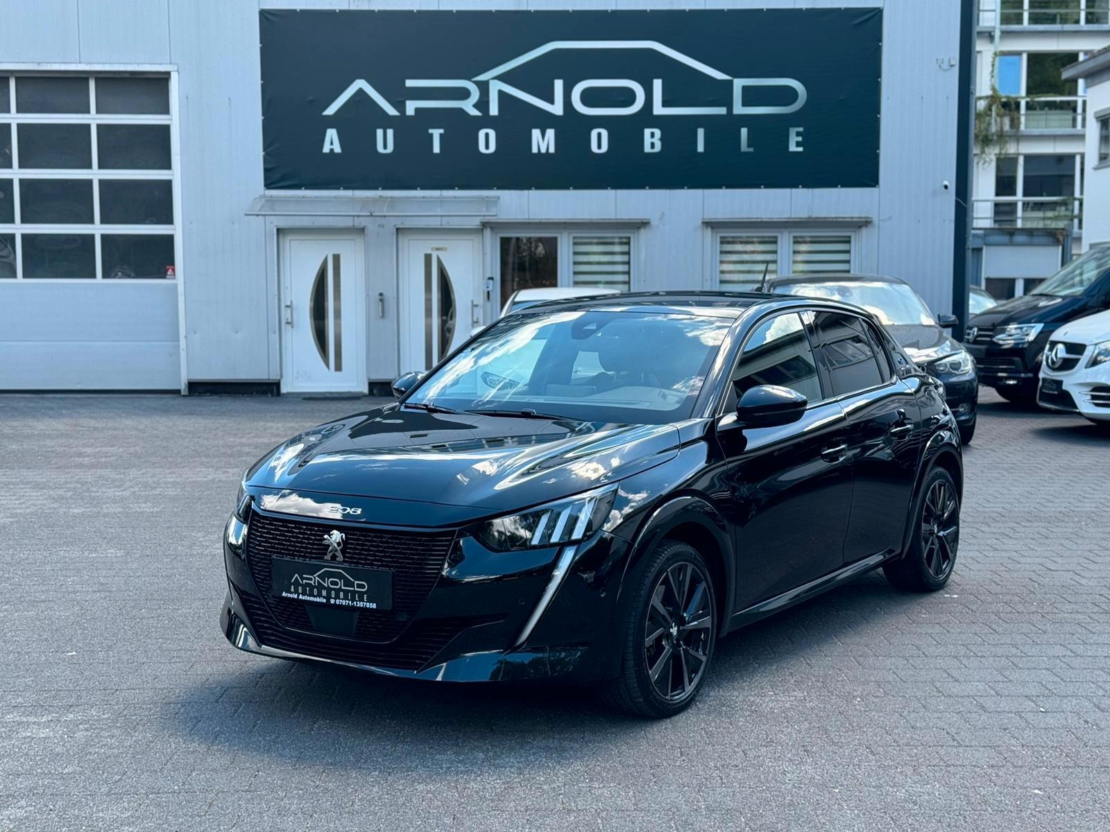 Peugeot e-208 GT 136*PANO*11kW-OBC*ALCANTAR*SHZ*NAVI*RFK