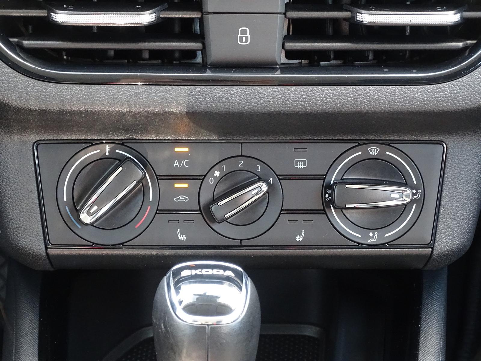 Skoda Kamiq 1.5 TSI Ambition DSG LED Klima ACC Kamera