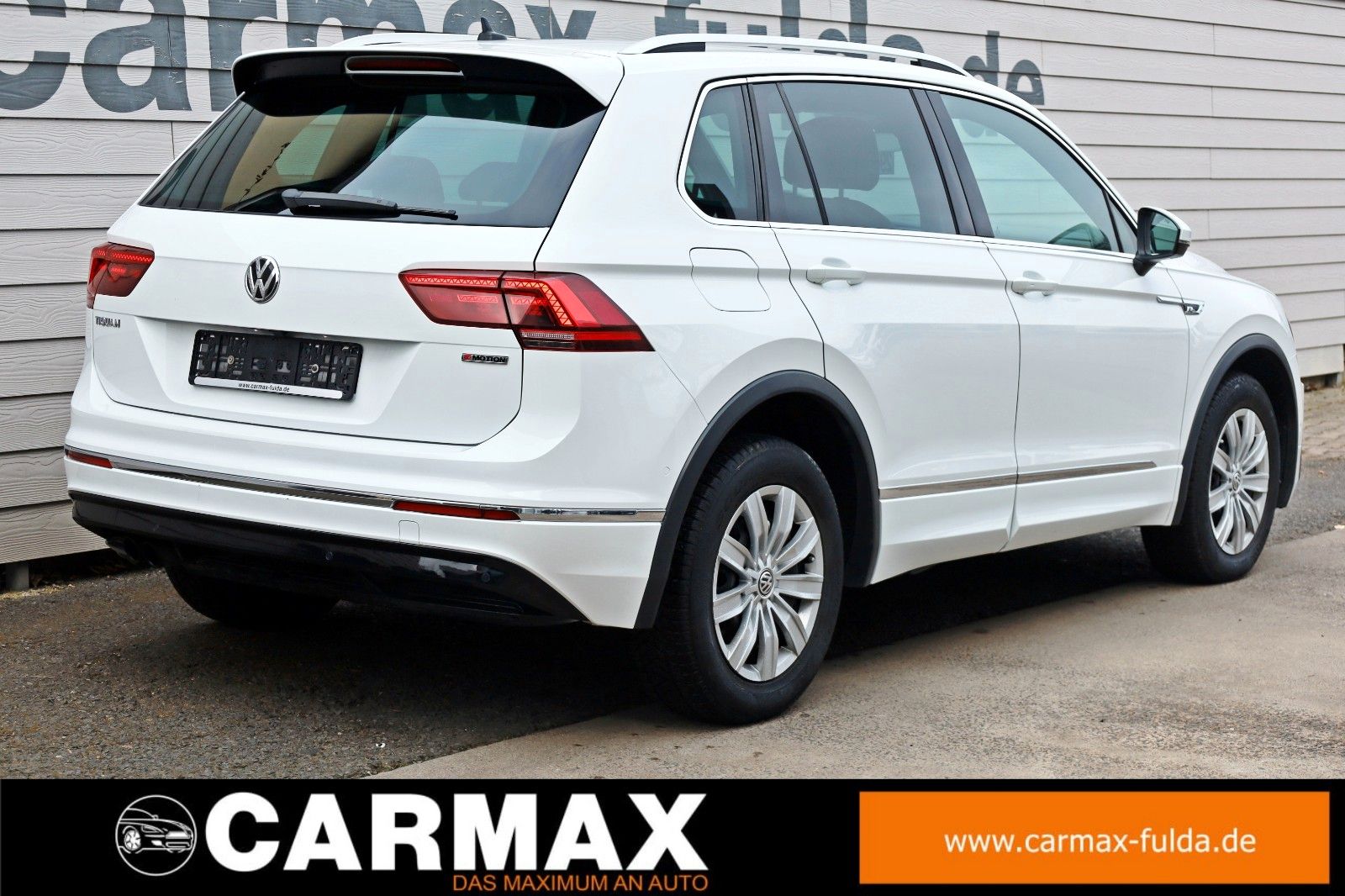 Fahrzeugabbildung Volkswagen Tiguan Highline,R Line,4M,Navi,ACC,Kamera,ParkAs