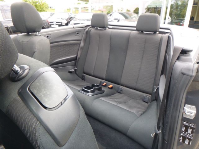 Fahrzeugabbildung BMW 218i Cabrio >NAV/PDC/Sitzheiz/Bluetooth