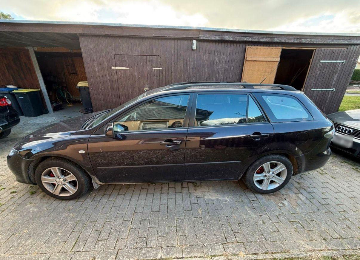 Mazda CX-5 2005 — rear view