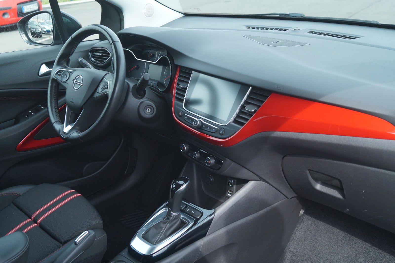Fahrzeugabbildung Opel Crossland (X) 1.2 Automatik *1. Hand