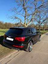 Audi Q7 4.2 TDI quattro tiptronic - - Audi Q7 aus 2012 mit Diesel-Antrieb