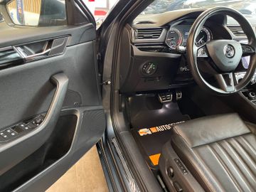 Skoda Superb Combi L&K *PANO*ACC*AHK*LEDER*NAVI*BI-XEN