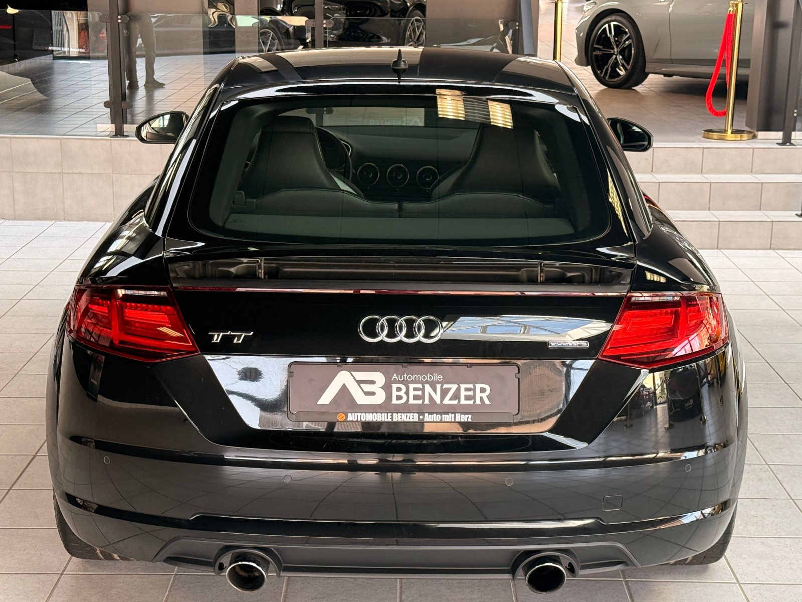 Fahrzeugabbildung Audi 2.0 TFSI quattro/S-LINE/AUTOMATIK/RS-SITZE/LED