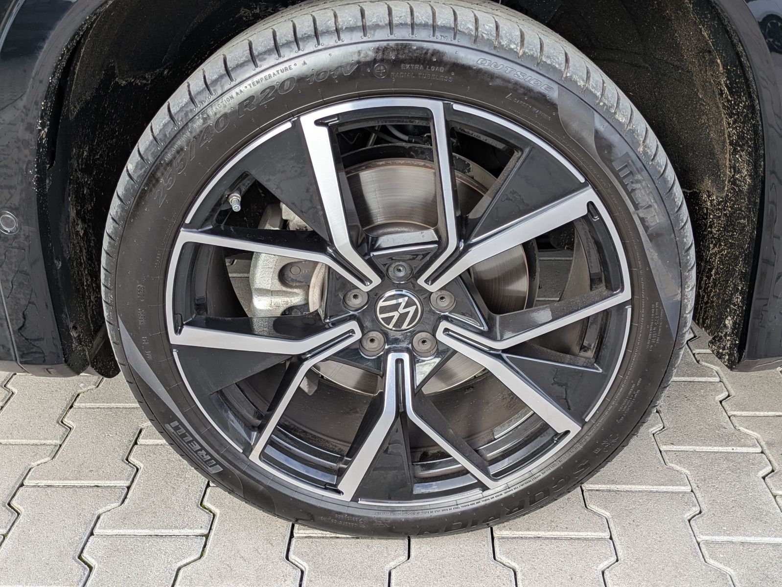 Fahrzeugabbildung Volkswagen Tayron 2.0 TDI 4M R-Line 7Si*MATRIX*AHK*PANO*HUD