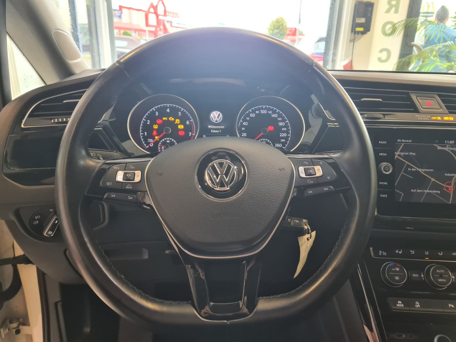 Fahrzeugabbildung Volkswagen Touran Highline BMT/Start-Stopp / LED / NAVI /