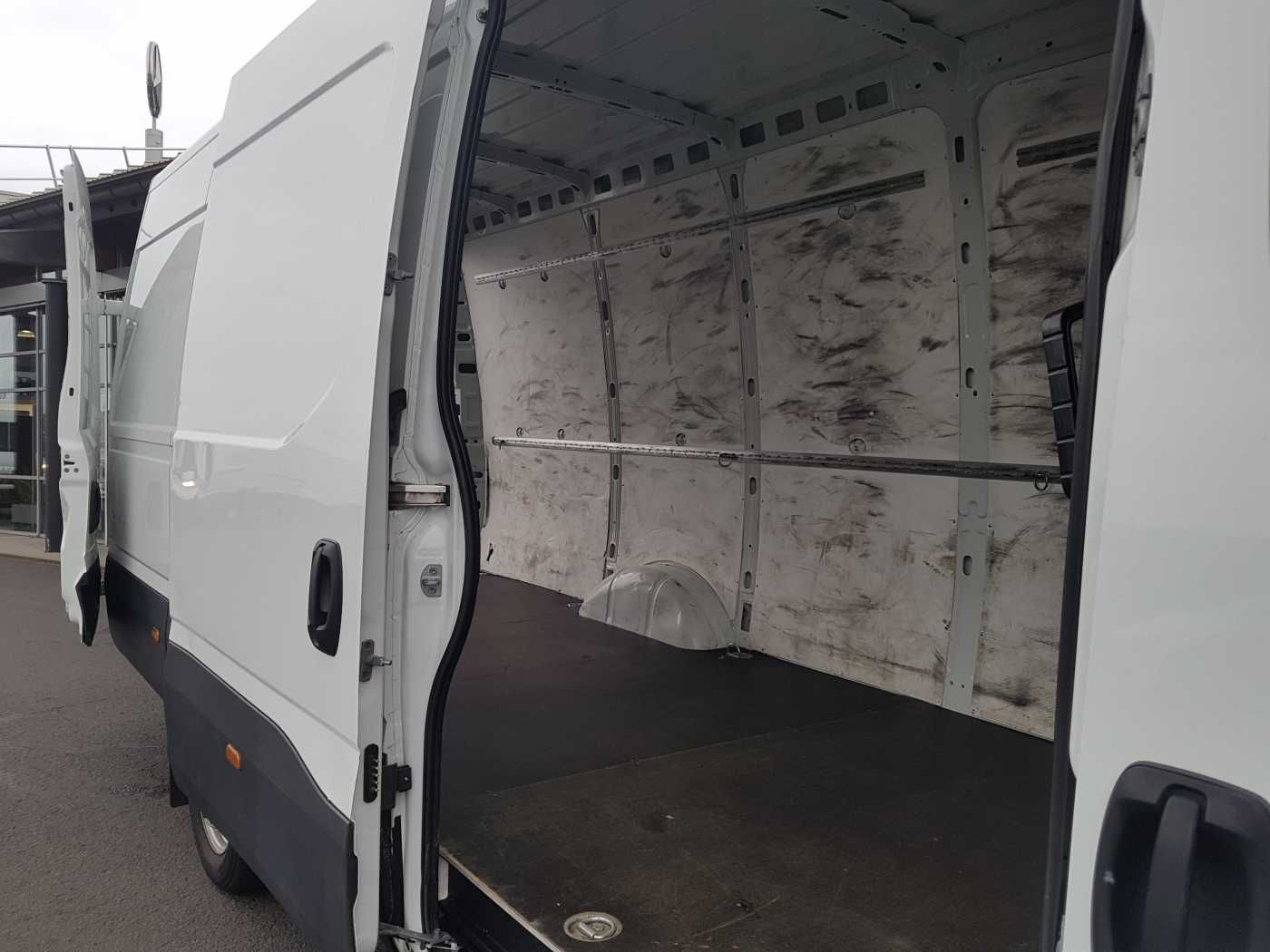 Fahrzeugabbildung Iveco Daily 35 S 16 V *Klima*L4.100mm*