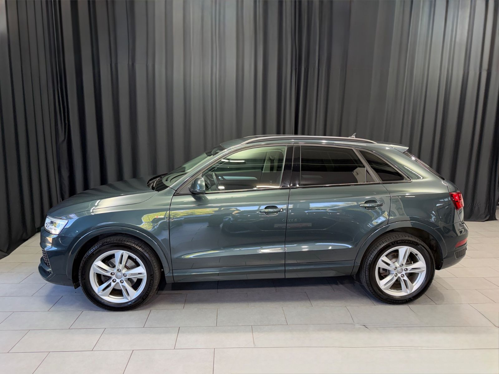Fahrzeugabbildung Audi Q3 sport|S-Line|S-Tronic|AHK|NAVI|AUTOMATIK