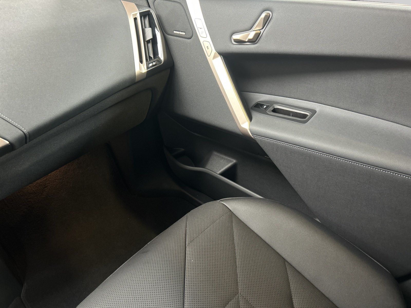 BMW iX - Bild 21