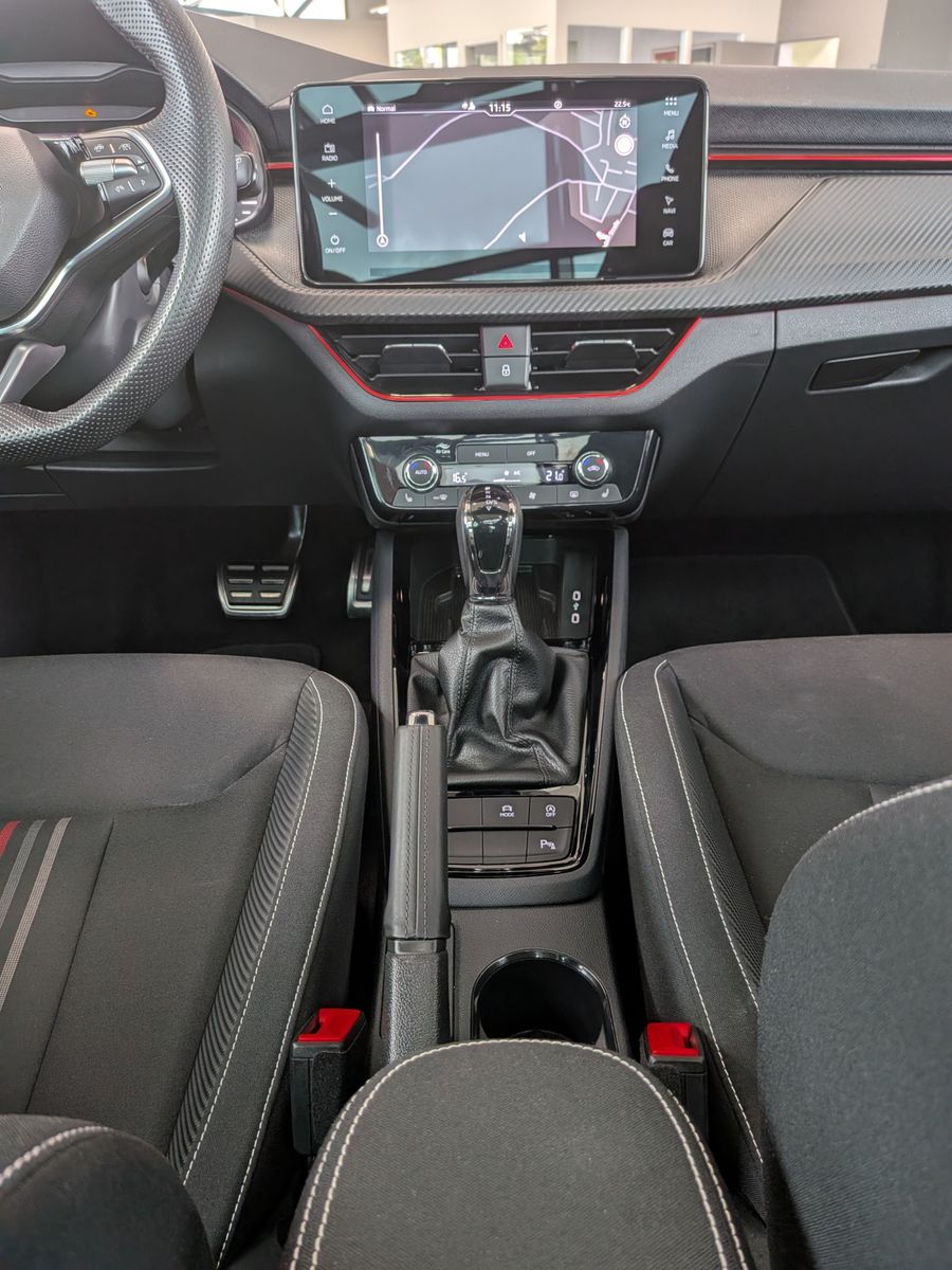Fahrzeugabbildung SKODA Kamiq 1.5 TSI DSG Monte Carlo Pano Matrix 5J.GAR