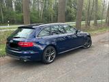 Audi S4 3.0 TFSI S tronic quattro Avant - - blaue Audi S4