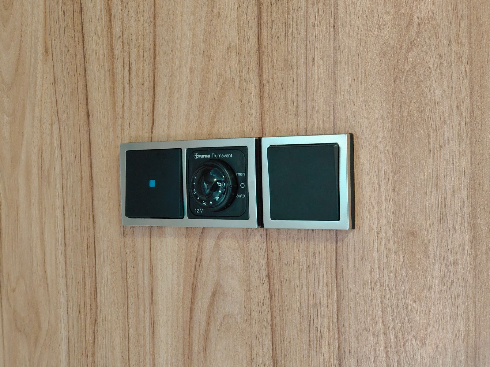 Fahrzeugabbildung HYMER / ERIBA / HYMERCAR Feeling 442 - 6.824€ Sparen!!!