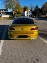 Volkswagen Arteon 2.0 TDI SCR DSG R-Line R-Line - mit Diesel-Antrieb: Gold, Limousine