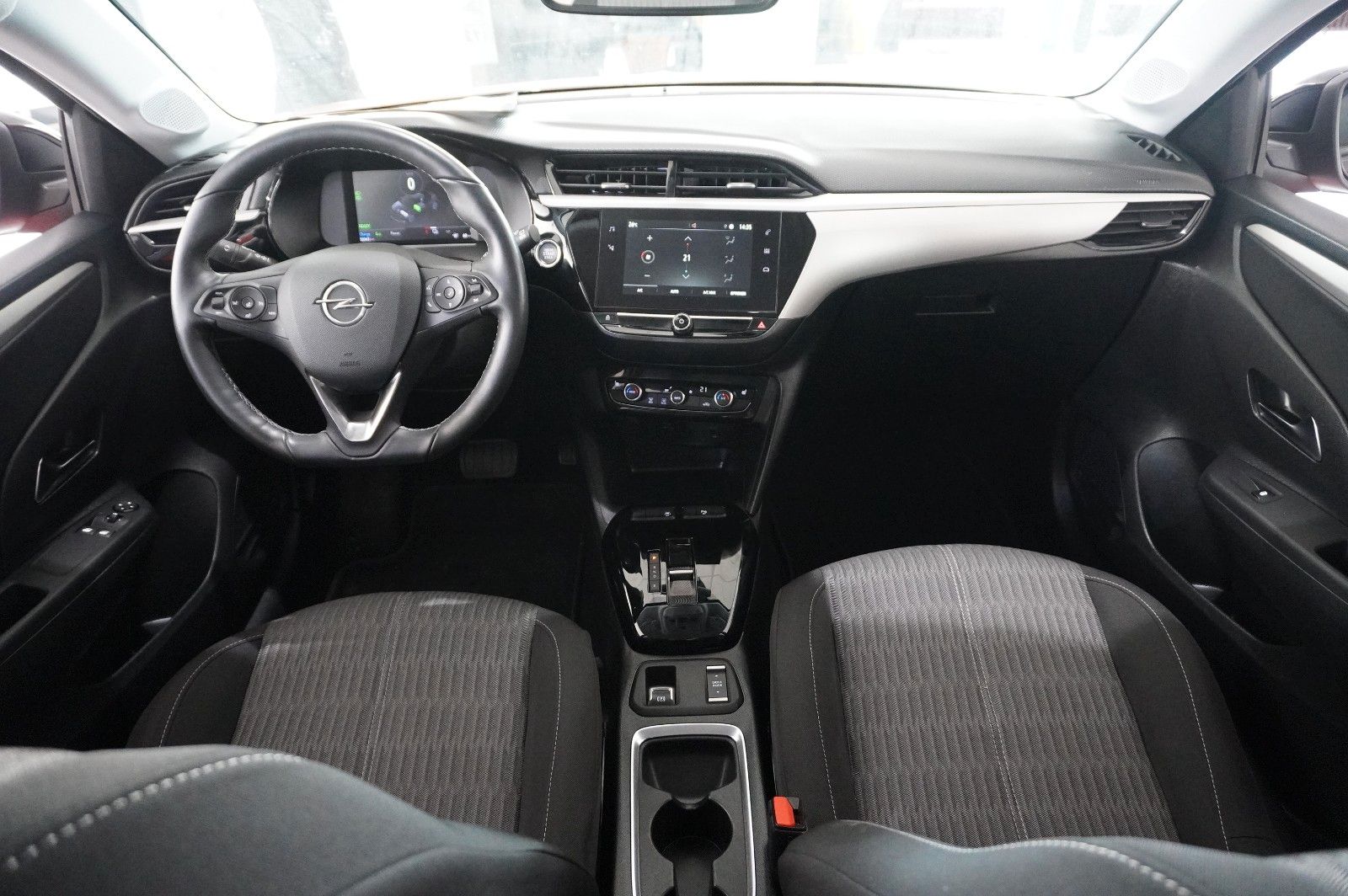 Fahrzeugabbildung Opel Corsa-e F EDITION 3-PHASIG NAVI/VIRT./SPORT/DAB+
