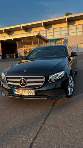 MERCEDES-BENZ TOP ! Mercedes-Benz E 350 d 4MATIC AMG Line