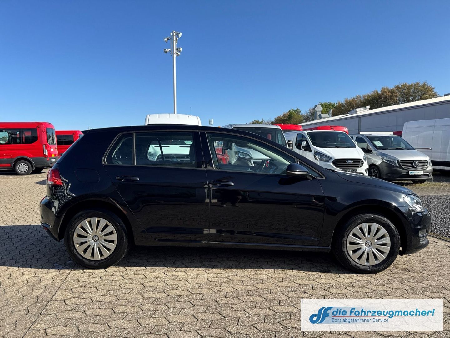 Fahrzeugabbildung Volkswagen Golf VII Trendline BMT Dyn. Kurvenlicht *EXPORT