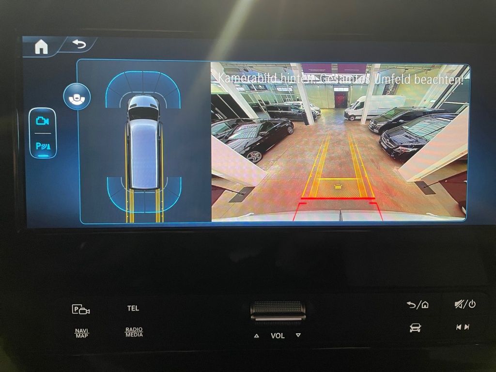 Fahrzeugabbildung Mercedes-Benz Sprinter 317 Kombi L2H2 Mobility Rollstuhl Lift